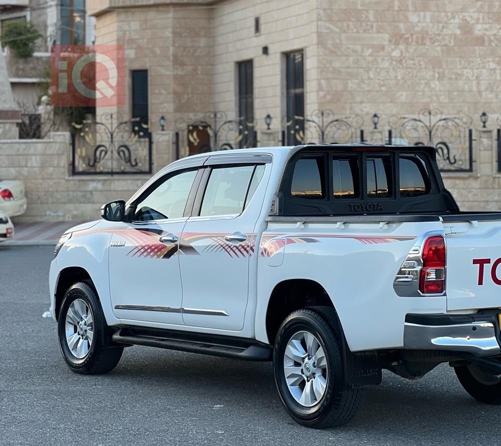 تويوتا هايلوكس